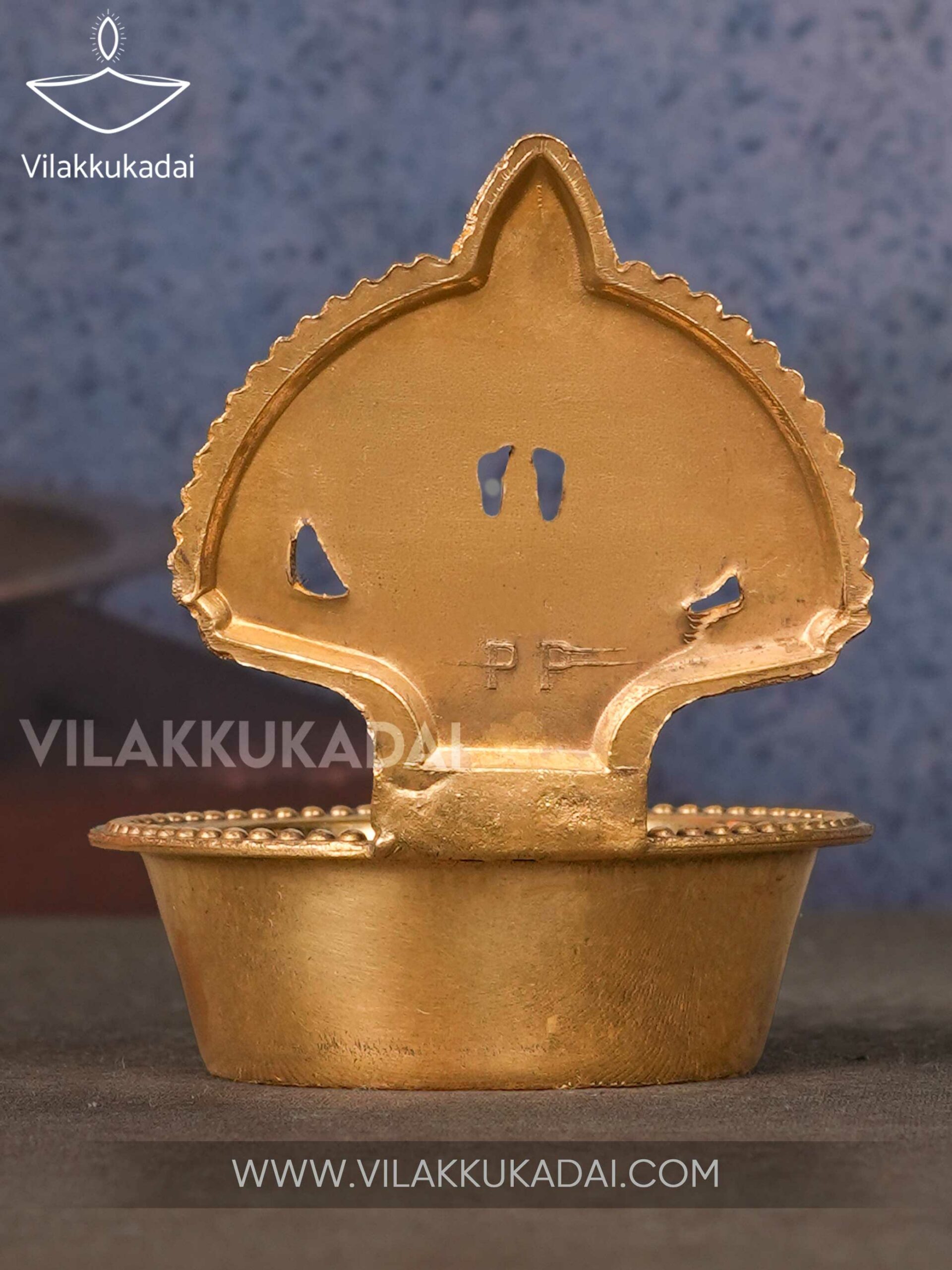 Sangu Chakra Naama Deepam vilakku-5