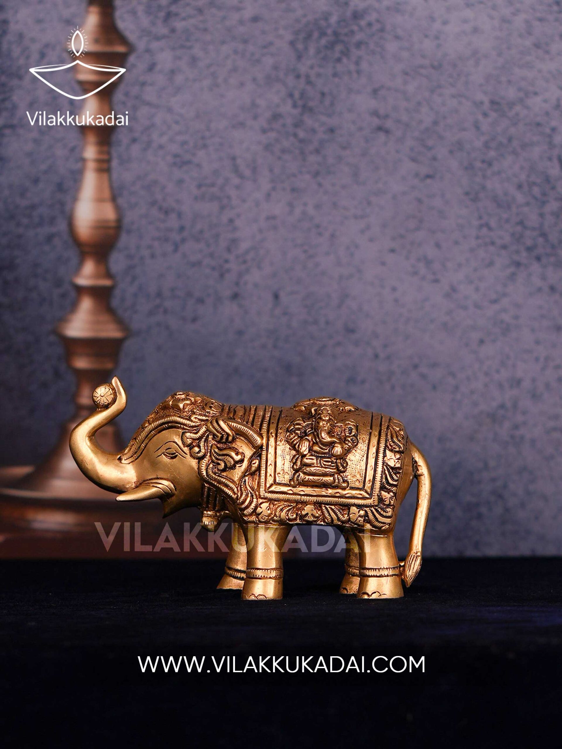 elephant statue