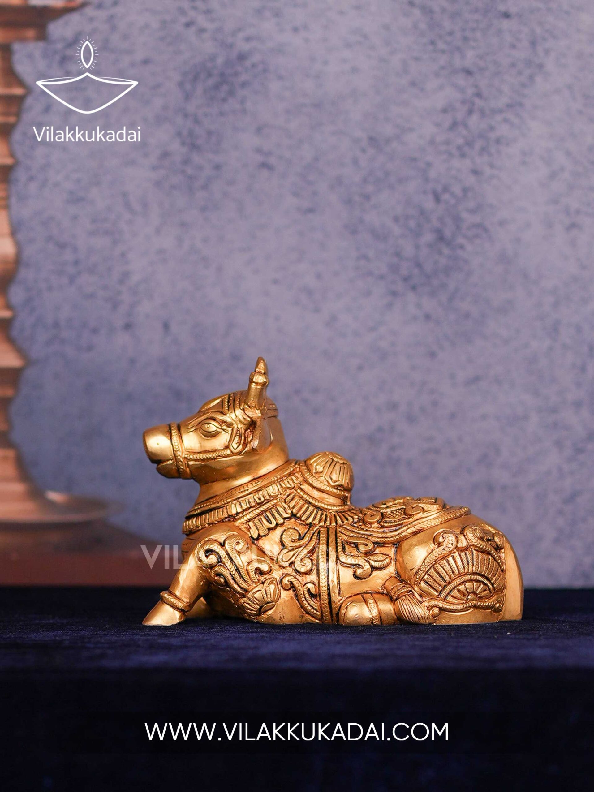 nandhi statue