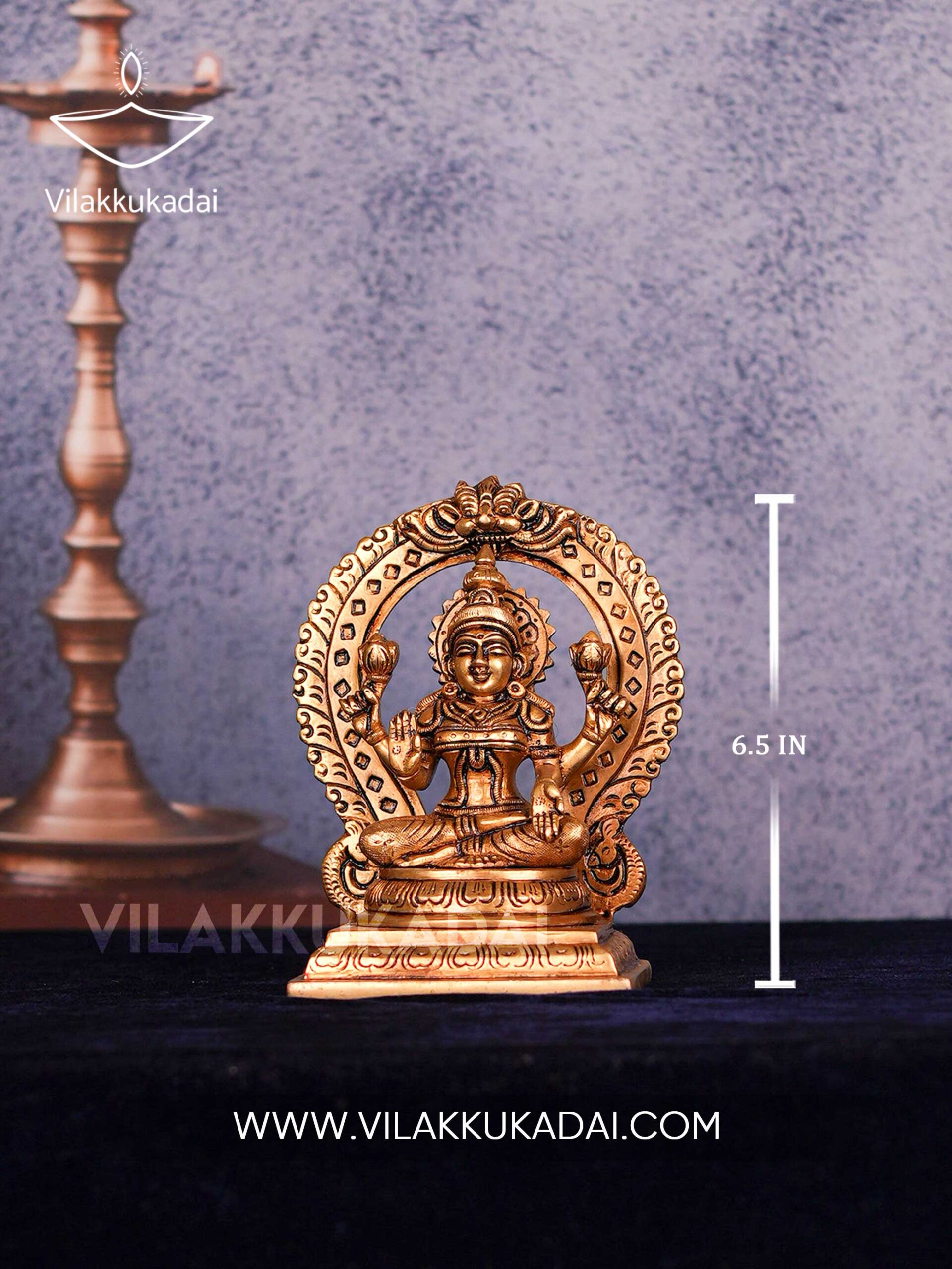 lakshmi-with-thiruvachi-2