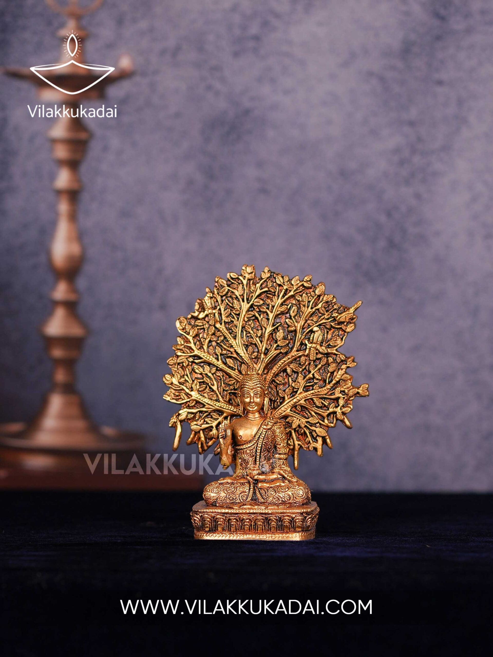 tree buddha statue